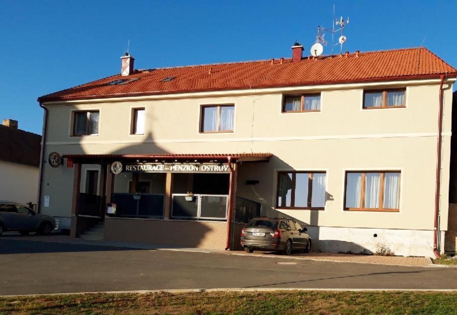 Penzion OSTROV Kostelec  Exteriér fotografie